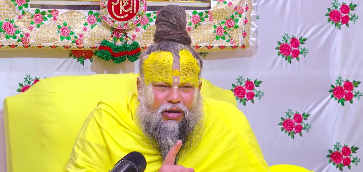 Premanand Ji Maharaj speaking plainly to those in front of him