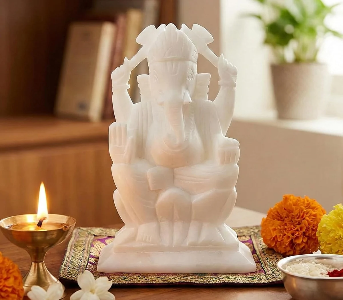 White marble Ganesh, right trunk, 5 inch, picture 2